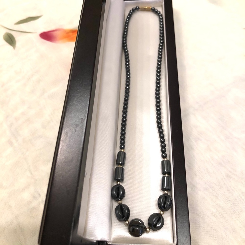 💝💝NEW Hematite Necklace